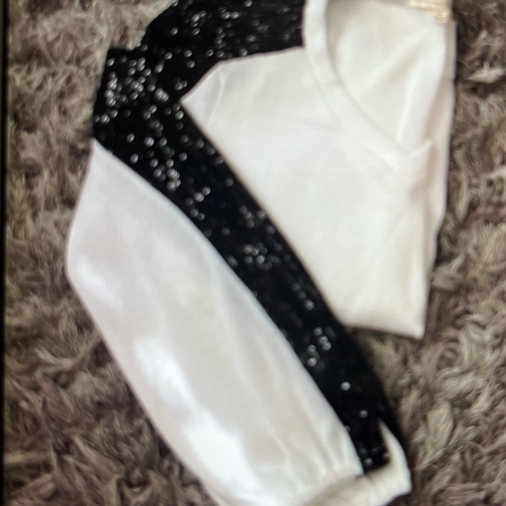NEW top! - Picture 3 of 14